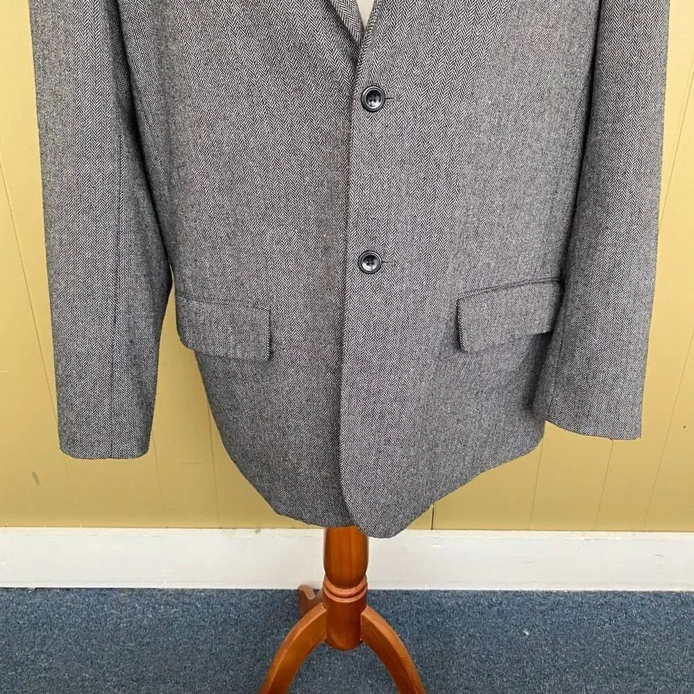 Old Navy men X-Large wool blend 2 button blazer inner and outer chest pocket